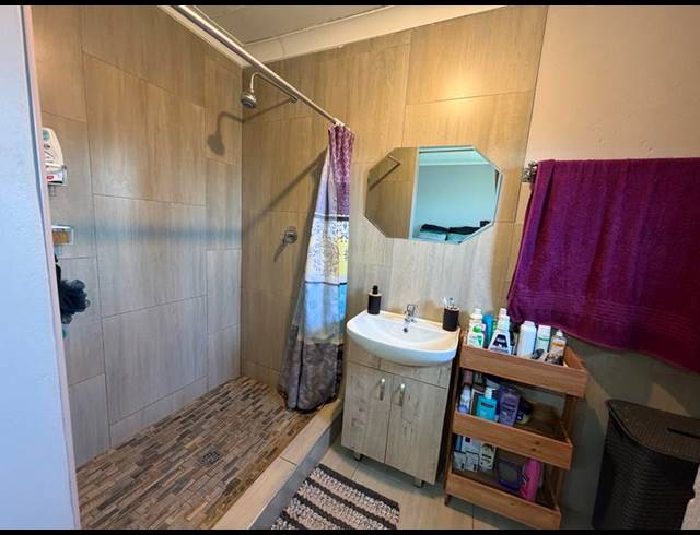 3 BEDROOM HOUSE FOR SALE IN RIVERSDALE